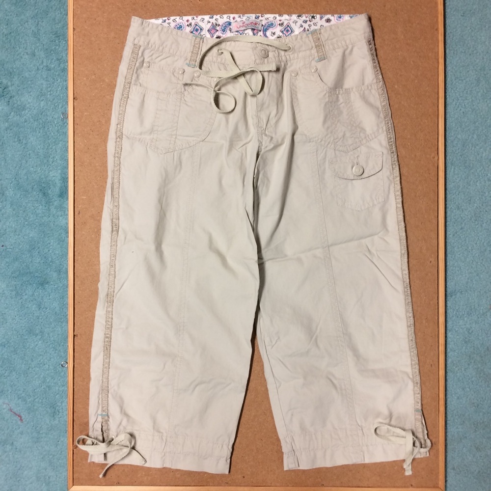 Adjustable Waist Like New Khaki Color Capris